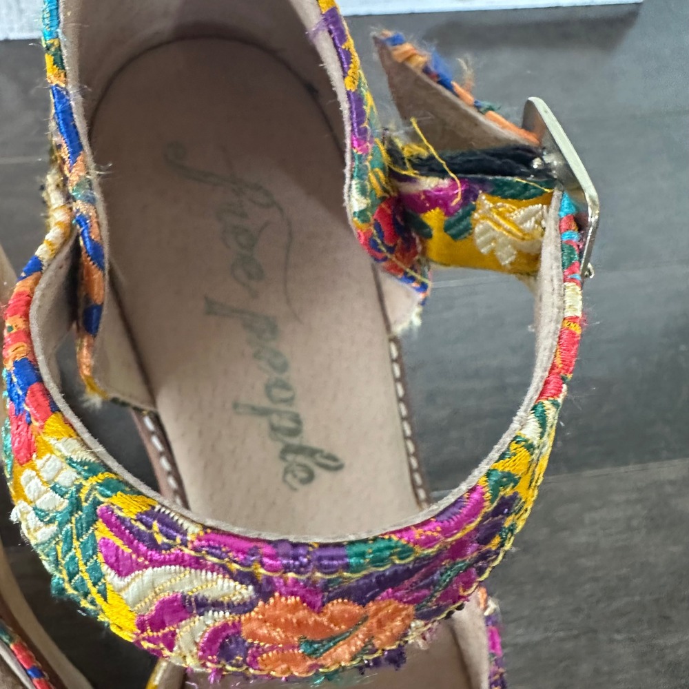 Free People Chunky Starlet Platform Clogs Embroidered Boho Festival Retro  38 - Picture 6 of 10